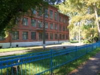 Novokuznetsk, 学校 Средняя общеобразовательная школа №22, 40 let VLKSM st, 房屋 52А