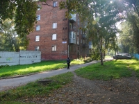 Novokuznetsk, 40 let VLKSM st, house 49. Apartment house