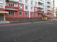 Novokuznetsk, 40 let VLKSM st, house 63. Apartment house