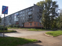Novokuznetsk, Ln Chekistov, house 2. Apartment house