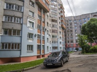 , Pyatnitskaya st, house 40. Apartment house
