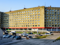 Vyborg, Lenin avenue, house 38. Apartment house