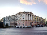 Липецк, площадь Ленина - Соборная, дом 3. многоквартирный дом