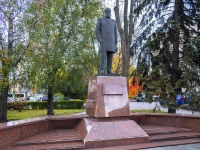 Липецк, памятник М.А. Клюевуулица Ворошилова, памятник М.А. Клюеву