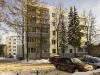Zvenigorod, Mayakovsky quarter, house 6. Apartment house with a store on the ground-floor