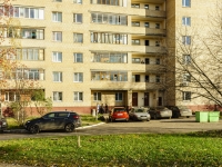Podolsk, Oktyabrsky avenue, house 17. Apartment house