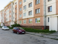 Volokolamsk, Oktyabrskaya alley, house 9. Apartment house