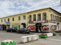 Zaraysk, st Sovetskaya, house 4/7. Apartment house with a store on the ground-floor