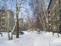 Новосибирск, улица Степная, дом 63. жилой дом с магазином