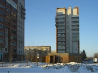 Новосибирск, улица Связистов, дом 1. многоквартирный дом