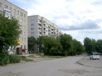 Novosibirsk, st Stanislavsky, house 33. Apartment house