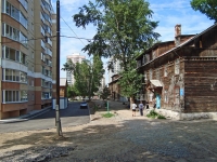 Novosibirsk, the 2nd Stanislavsky alley, house 17. Apartment house