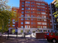 Novosibirsk, Kamenskaya st, house 58. Apartment house
