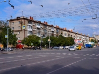 Novosibirsk, st Gogol, house 1. Apartment house