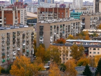 Novosibirsk, st Chelyuskintsev, house 30. Apartment house
