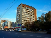 新西伯利亚市, Chelyuskintsev st, 房屋 14/1. 公寓楼