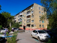 Novosibirsk, st Chelyuskintsev, house 38. Apartment house