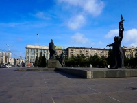 Novosibirsk, monument КрестьянамKrasny Blvd, monument Крестьянам