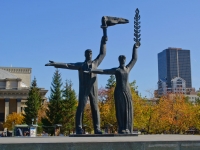 Novosibirsk, monument КрестьянамKrasny Blvd, monument Крестьянам