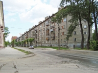 Novosibirsk, st Narodnaya, house 40. Apartment house