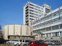 Новосибирск, улица Сибиряков-Гвардейцев, дом 42. офисное здание