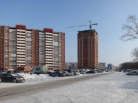 Новосибирск, улица Урманова, дом 7. многоквартирный дом