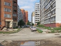Новосибирск, улица Грибоедова, дом 32. многоквартирный дом