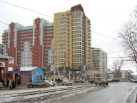 Novosibirsk, Kirov st, house 108. Apartment house