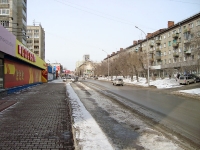 Novosibirsk, Lenin st, house 32. Apartment house