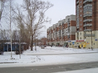Novosibirsk, Geroev Revolyutsii st, house 32/2. Apartment house