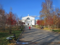 Novosibirsk, st Molodosti, house 15. community center