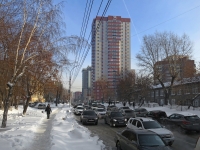 Новосибирск, улица Крылова, дом 34. многоквартирный дом