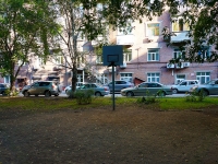 Novosibirsk, Deputatskaya st, house 38. Apartment house