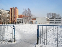 Новосибирск, школа №134, улица Петухова, дом 100