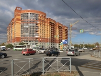 Новосибирск, улица Есенина, дом 67. многоквартирный дом