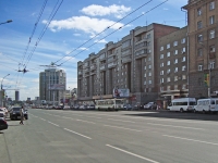 Новосибирск, улица Октябрьская, дом 49. многоквартирный дом