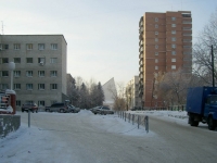Новосибирск, улица Октябрьская, дом 81. многоквартирный дом