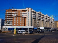 Novosibirsk, st Oktyabrskaya, house 49. Apartment house
