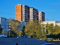 Новосибирск, улица Октябрьская, дом 81. многоквартирный дом