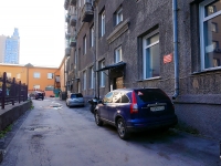 Novosibirsk, Sverdlov st, house 13. Apartment house