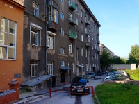 Новосибирск, улица Свердлова, дом 13. многоквартирный дом