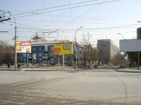 Новосибирск, улица Селезнёва, дом 36. многоквартирный дом