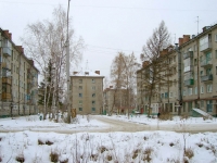 Новосибирск, улица Новоуральская, дом 33. многоквартирный дом