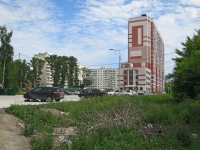 Novosibirsk, Oleko Dundich st, house 15. Apartment house