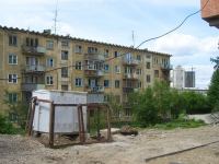Новосибирск, улица Танковая, дом 11. многоквартирный дом