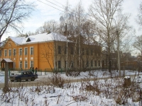 Новосибирск, улица Тополёвая, дом 31. школа №52