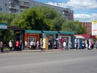 Omsk, Kirov st, 房屋 киоск10/6. 商店