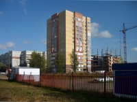 Omsk, Yaroslav Gashek st, 房屋 17. 公寓楼