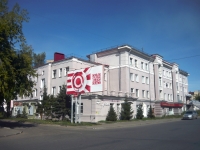Omsk, st Gusarov, house 13. Apartment house