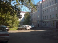 Omsk, Gusarov st, 房屋 13. 公寓楼